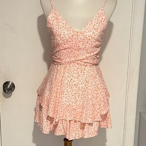 Francesca's - Clarissa Floral ROMPER - Size‎ S.